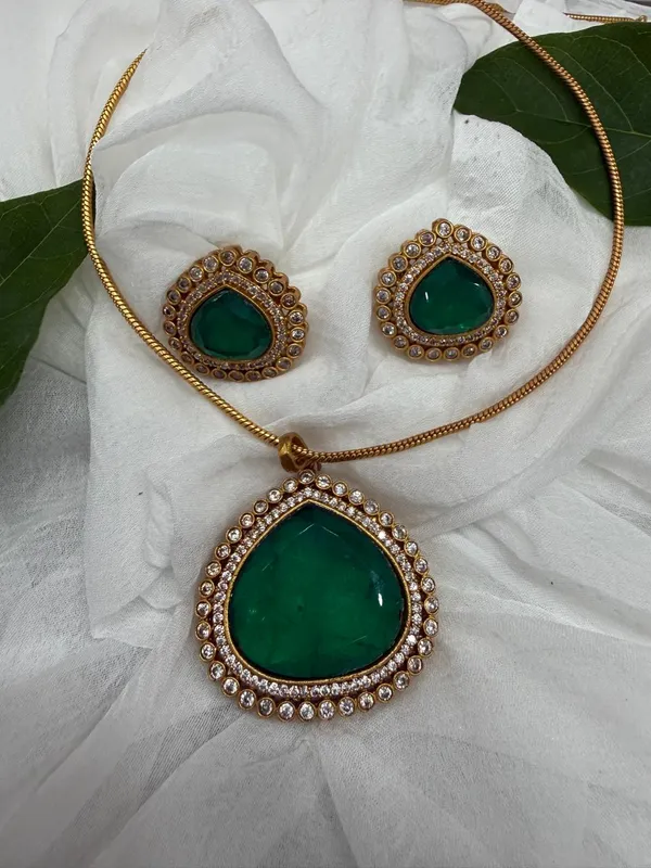 Green_Premium_Handcrafted_Designer_Golden_Necklace_With_Matching_Earrings_Set_For_Women