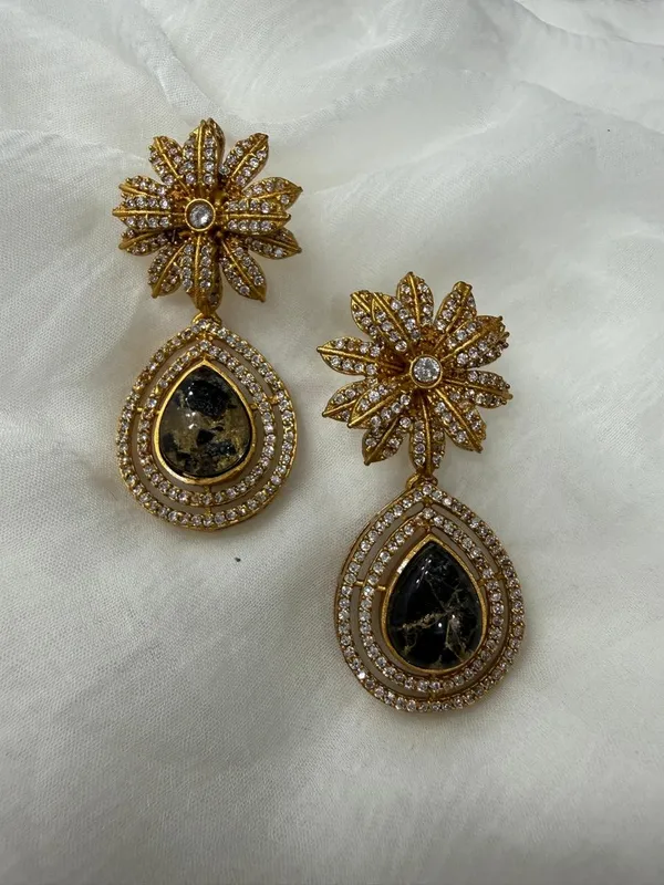 Green_Premium_Handcrafted_Designer_Gold-Toned_Earrings_Set_For_Women