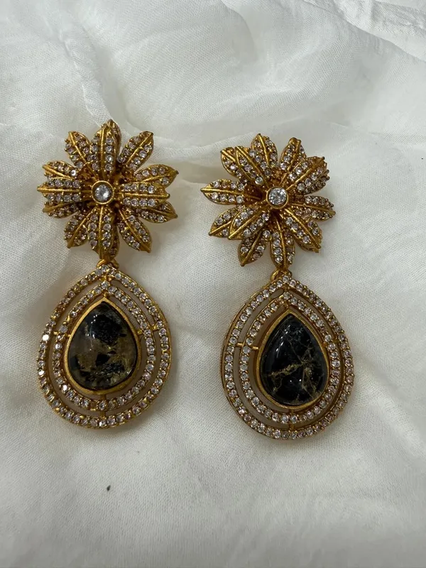 Green_Premium_Handcrafted_Designer_Gold-Toned_Earrings_Set_For_Women