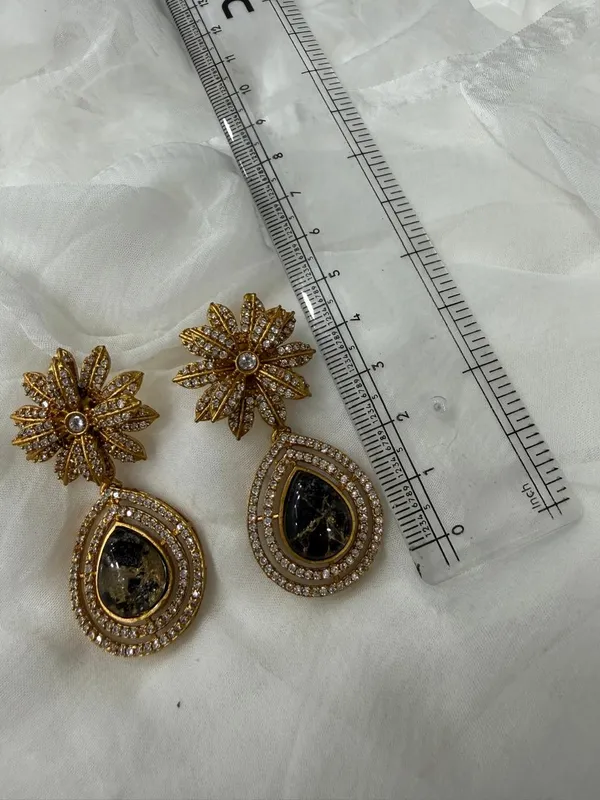 Green_Premium_Handcrafted_Designer_Gold-Toned_Earrings_Set_For_Women
