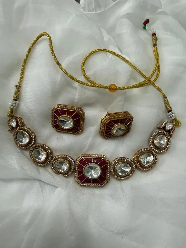 Green_Elegant_Premium_Choker_and_White_Stones_Traditional_Bridal_Necklace_Set_For_Women