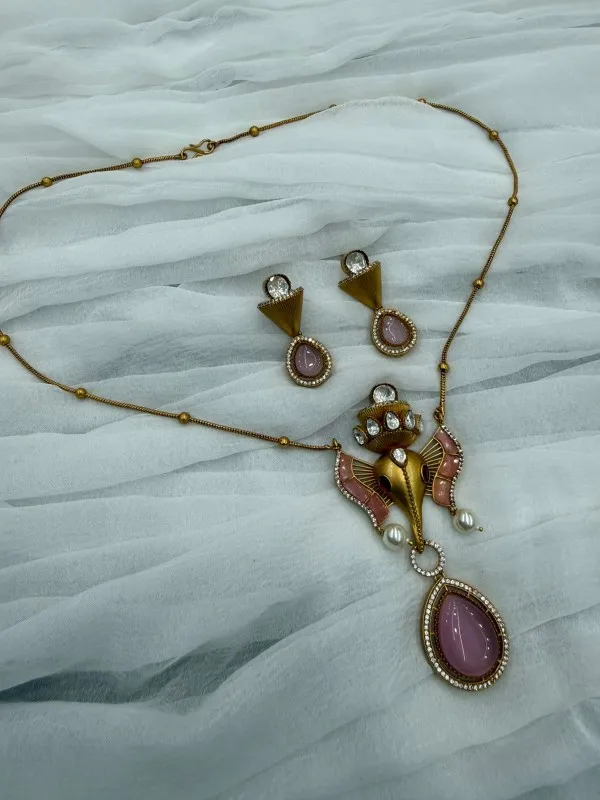 Elegant_Ganesha_Pendant_Necklace_Set_with_Stones_&_Pearls_�_Traditional_Ethnic_Jewelry�for�Women�