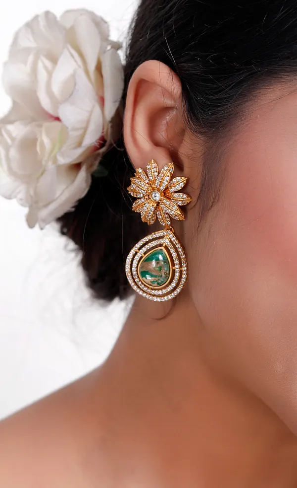 Green_Premium_Handcrafted_Designer_Gold_Toned_Earrings_Set_For_Women