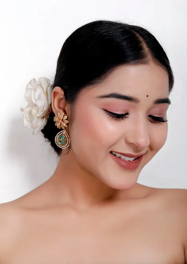 Green_Premium_Handcrafted_Designer_Gold_Toned_Earrings_Set_For_Women