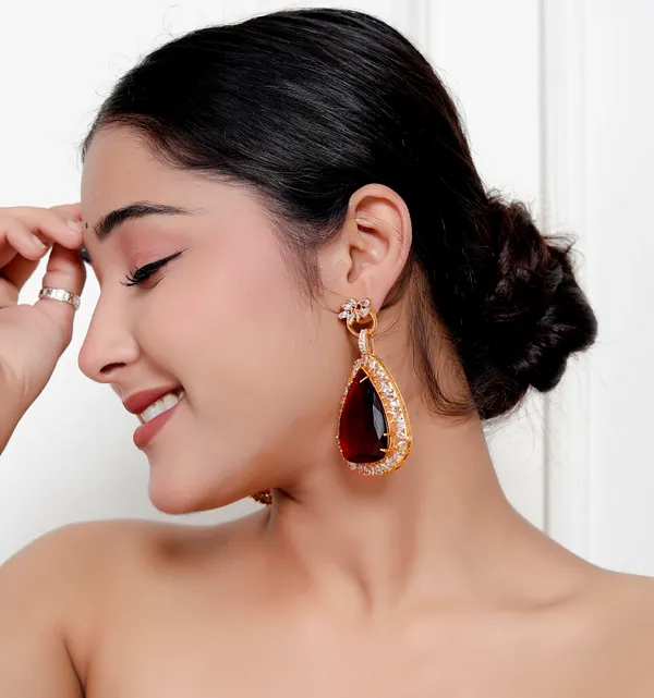 Maroon_Premium_Handcrafted_Designer_Gold_Toned_Earrings_Set_For_Women