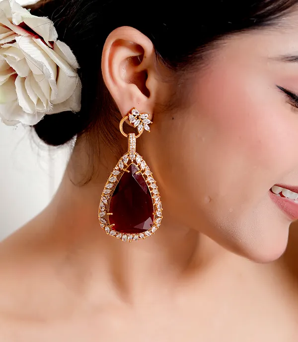 Maroon_Premium_Handcrafted_Designer_Gold_Toned_Earrings_Set_For_Women