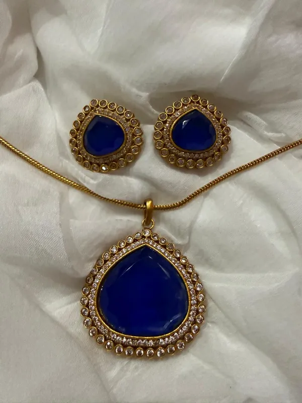 Blue_Premium_Handcrafted_Designer_Golden_Necklace_With_Matching_Earrings_Set_For_Women
