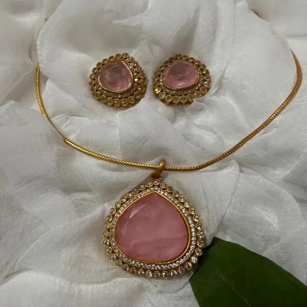 Pink_Premium_Handcrafted_Designer_Golden_Necklace_With_Matching_Earrings_Set_For_Women