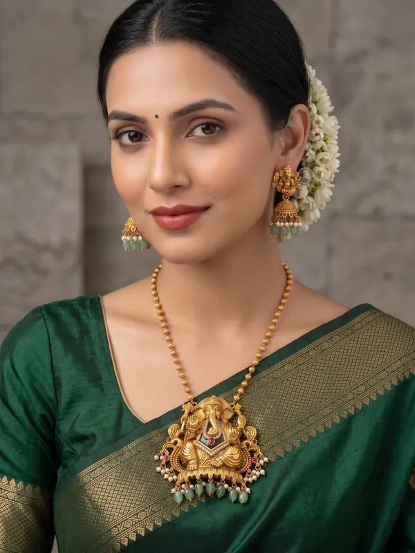 Antique_Gold-Plated_Lord_Ganesha_Pendant_Chain_&_Jhumka_Earrings_Set