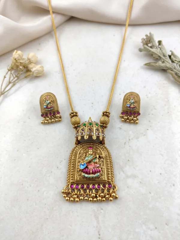 Divine_Lakshmi_Meenakari_Pendant_&_Stud_Earrings_Set