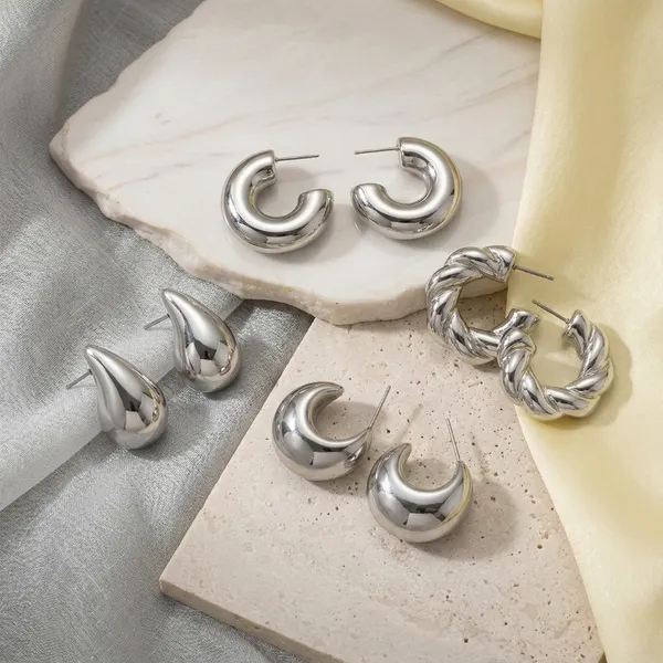 Elegant_Silver_Hoop_Earrings_Set_for_Women,_Chunky_Twisted_Design,_Multiple_Styles,_Fashion_Statement_Jewelry_(SILVER)