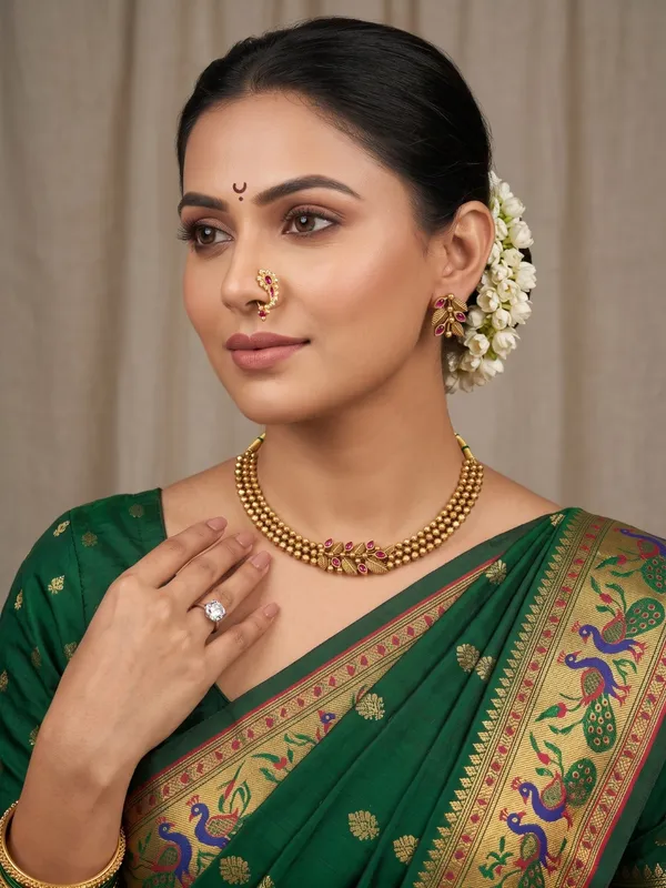 Royal_Maharashtrian_Green_Kundan_Antique_Gold_Choker_Set
