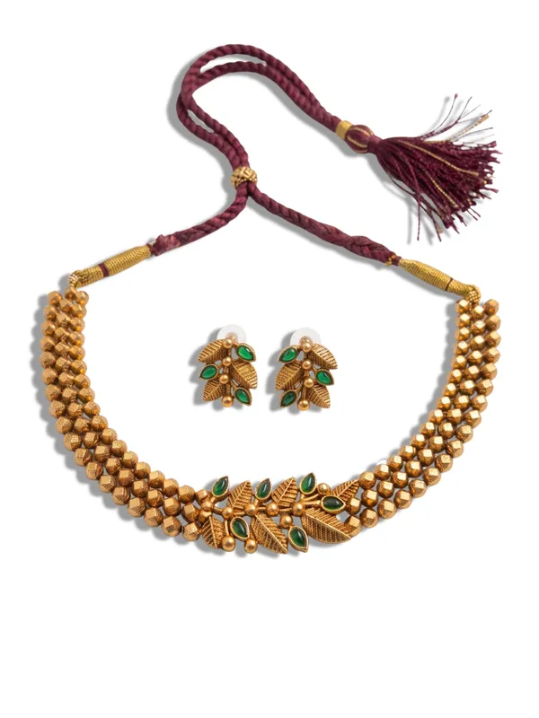 Royal_Maharashtrian_Green_Kundan_Antique_Gold_Choker_Set