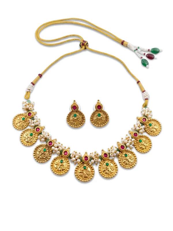 Royal_Maharashtrian_Putali_Necklace_Set_with_Pearl_&_Gem_Accents