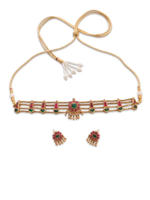 Sleek_Traditional_Elakkathali_Style_Choker_&_Matching_Stud_Earrings_Set