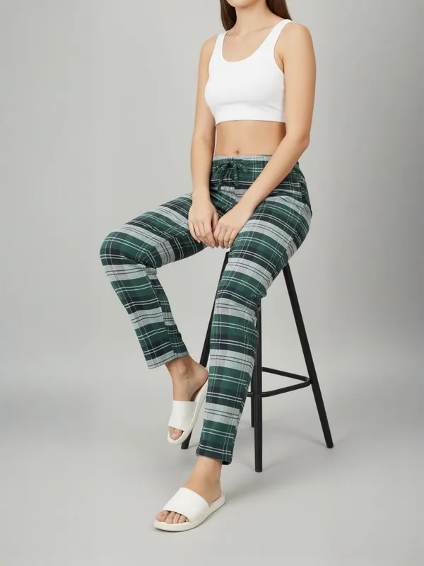 Green_Womens_Cotton_Checkered_Plus_Size_Pyjama