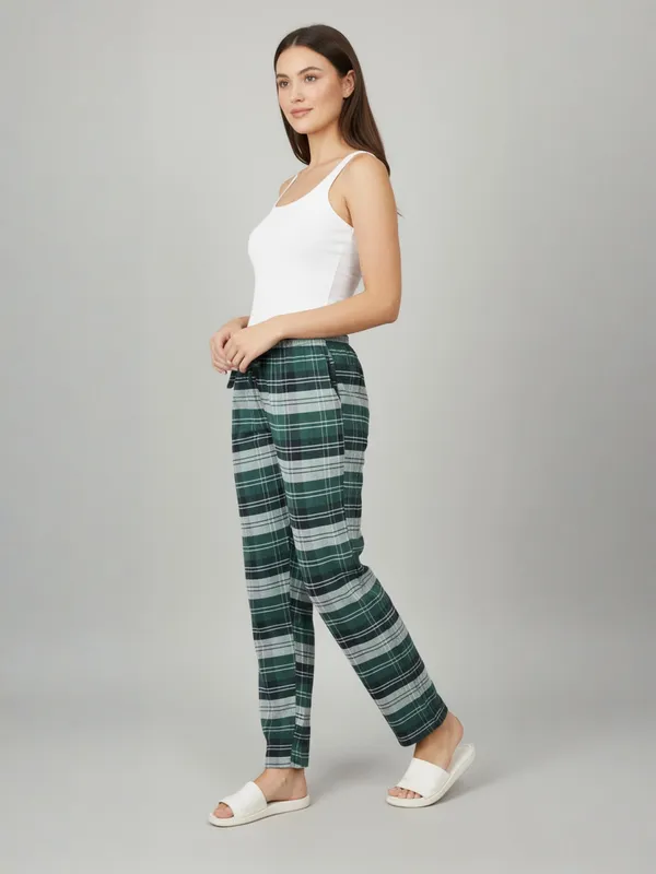 Green_Womens_Cotton_Checkered_Plus_Size_Pyjama