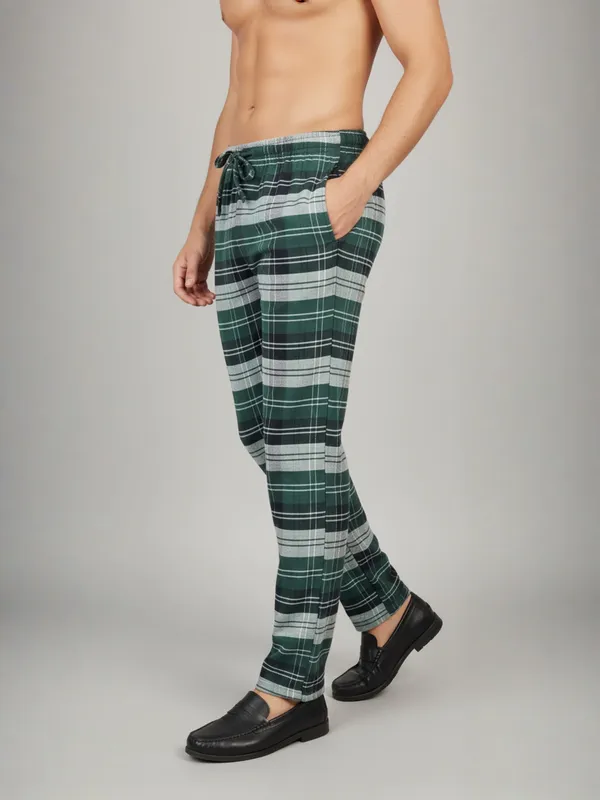 Green_&_White_Mens_Cotton_Checkered_Plus_Size_Pyjama