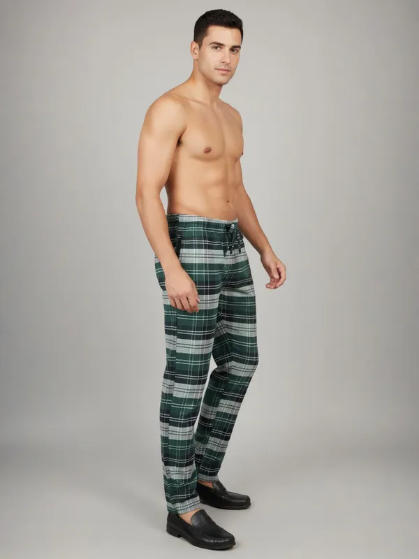 Green_&_White_Mens_Cotton_Checkered_Plus_Size_Pyjama