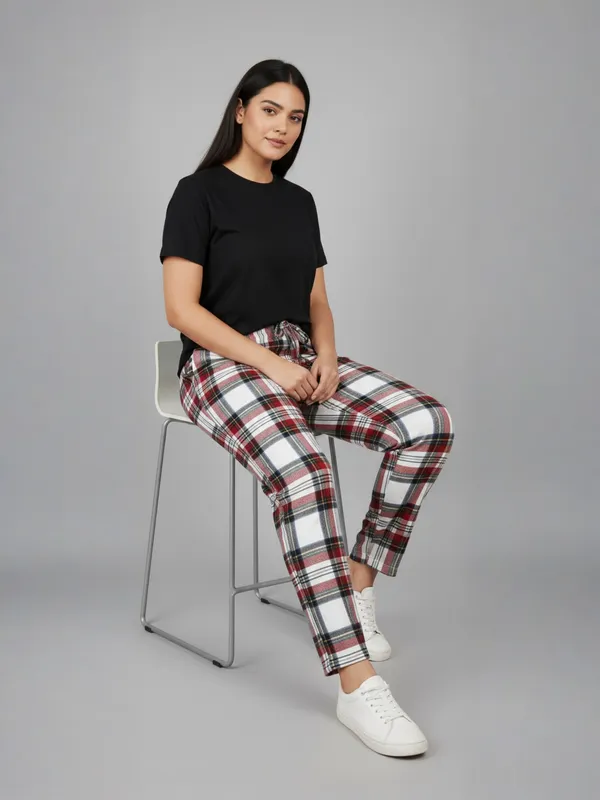 Red_&_White_Womens_Cotton_Checkered_Plus_Size_Pyjama
