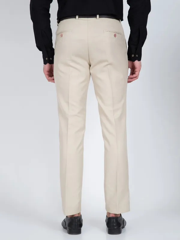 Cream_Cotton_Blend_Solid_Formal_Trouser_For_Men