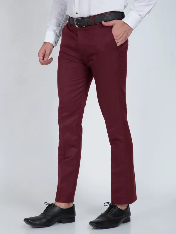 Maroon_Cotton_Blend_Solid_Formal_Trouser_For_Men