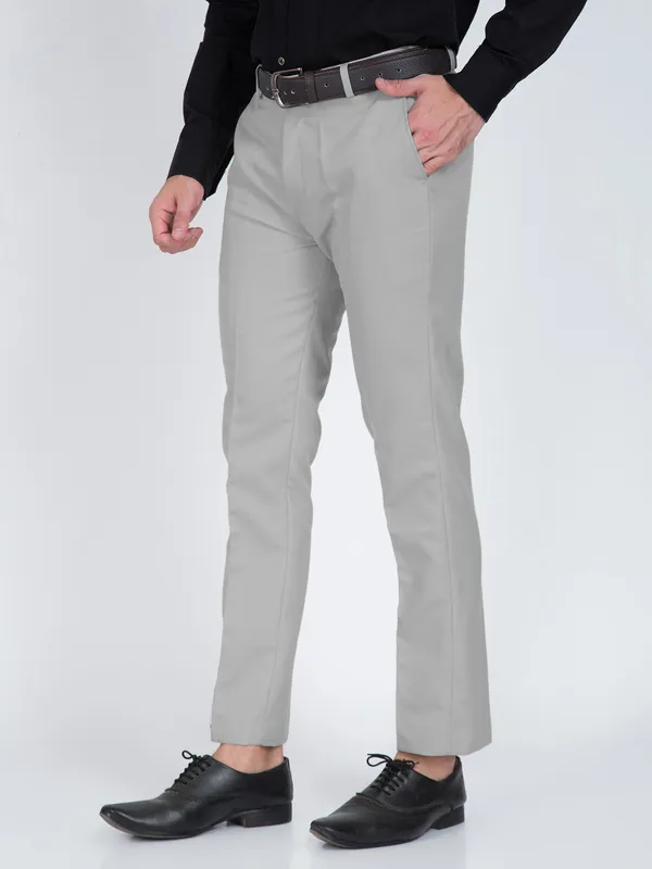 Grey_Cotton_Blend_Solid_Regular_Fit_Formal_Trouser_For_Men