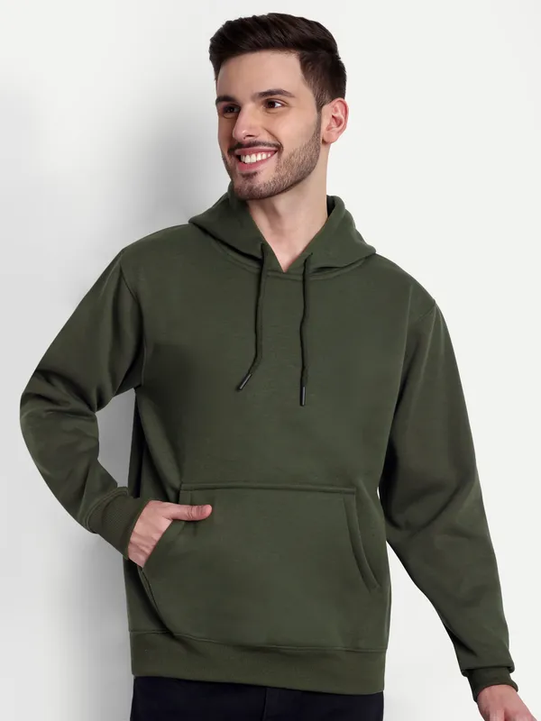Regular_Fit_Solid_Hoodie
