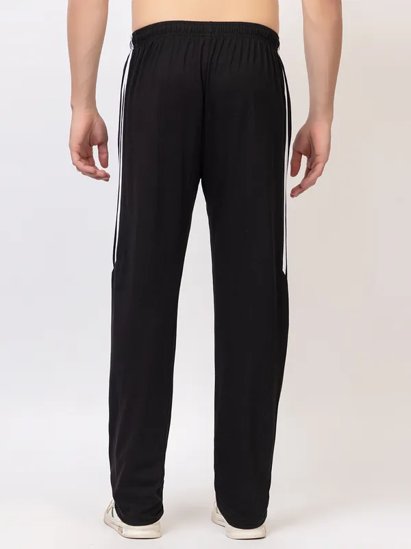 Black_Elevated_Comfort_Trackpants