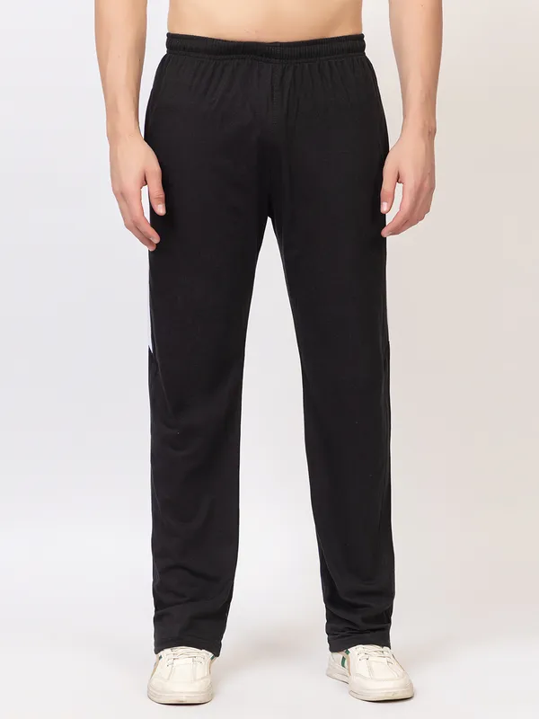 Black_Elevated_Comfort_Trackpants
