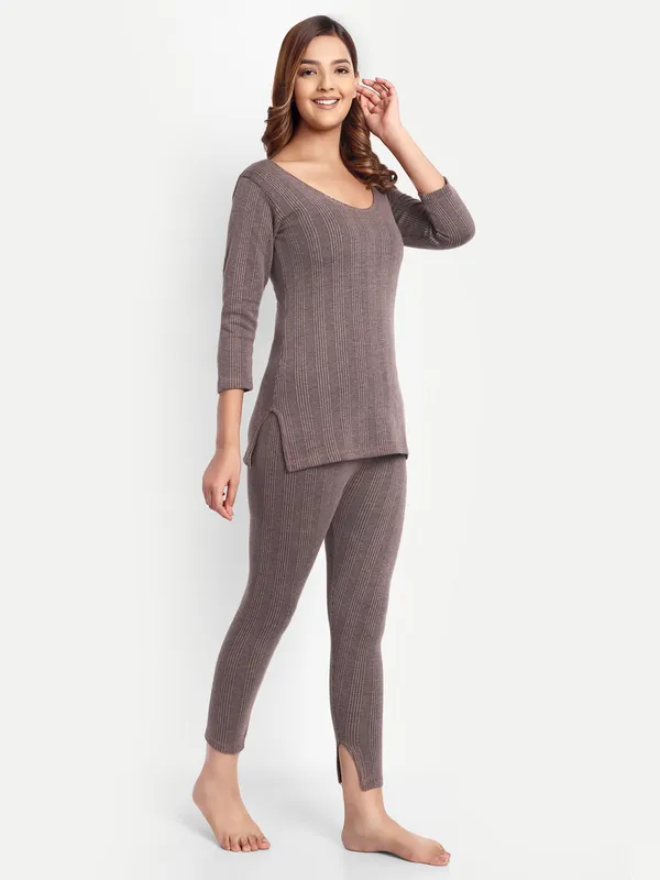 Coffee_Cotton_Blend_Three_Quarter_Sleeves_Thermal_Set_(Top_&_Bottom)_For_Women