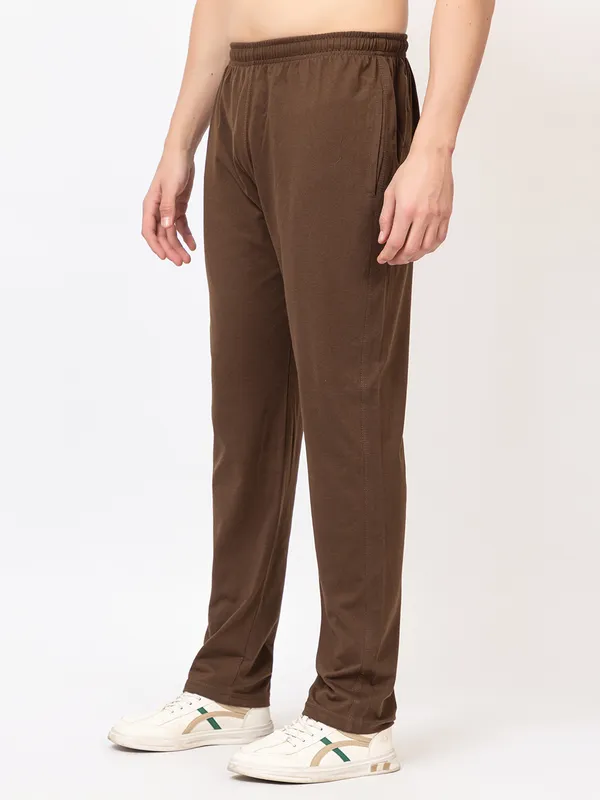 Coffee_Essential_Regular_Fit_Trackpants