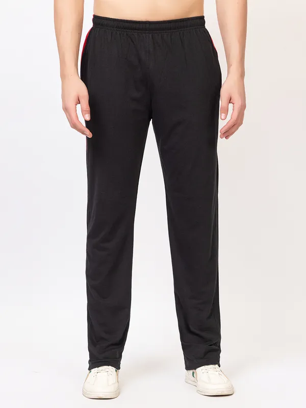 Black_Modern_Fit_Sport_Trackpants