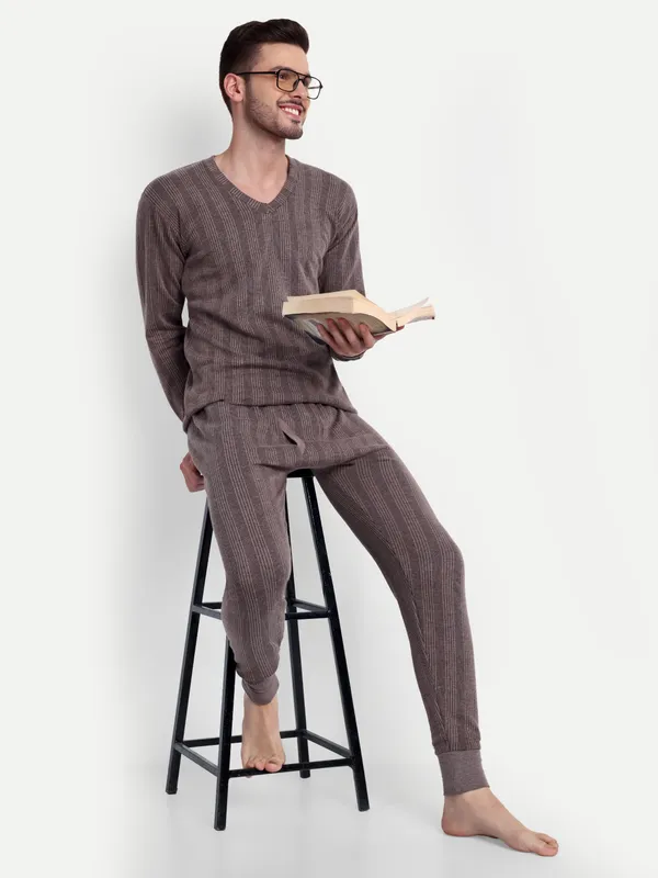 Coffee_V-Neck_Thermal_Set_(Top_&_Bottom)