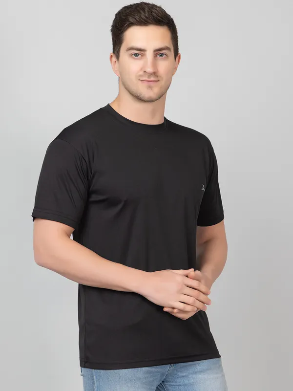 Black_Performance_Dry-Fit_Round_Neck_Tee
