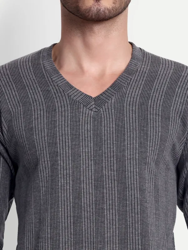 Charcoal_V-Neck_Thermal_Set_(Top_&_Bottom)