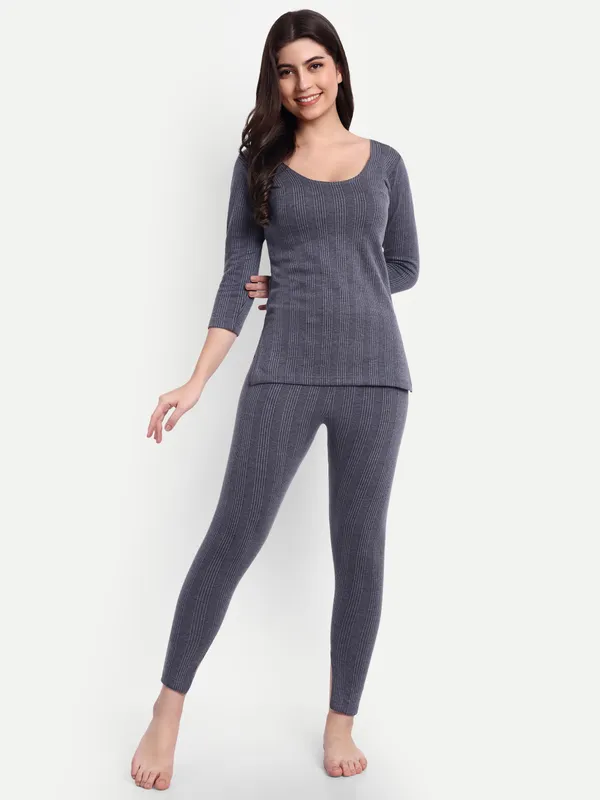 Navy_Blue_Cotton_Blend_Three_Quarter_Thermal_Top_For_Women