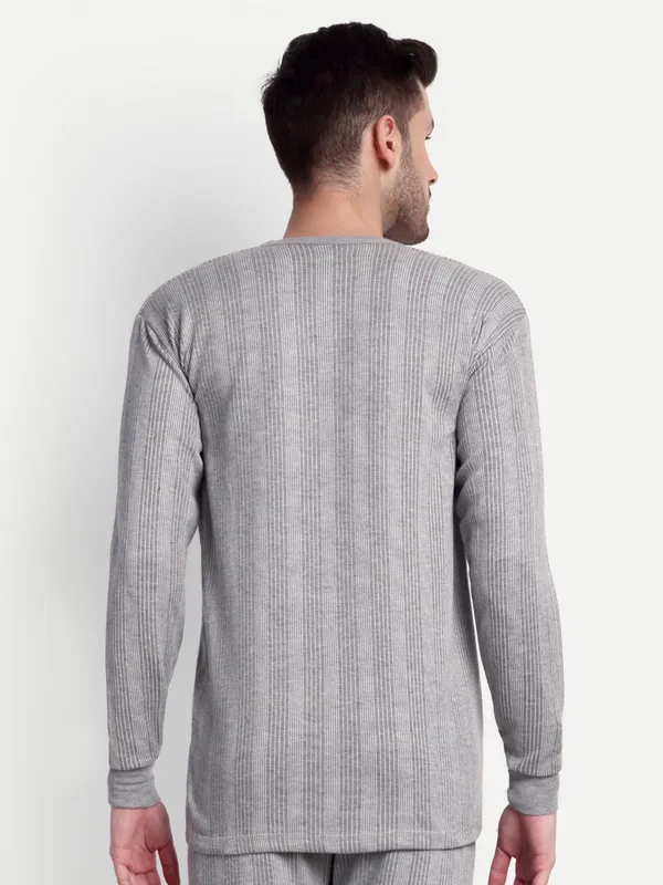 Grey_Round_Neck_Thermal_Top