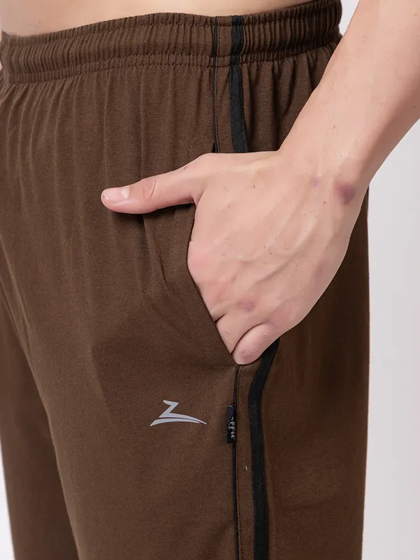 Coffee_Cotton_Blend_Three-Fourths