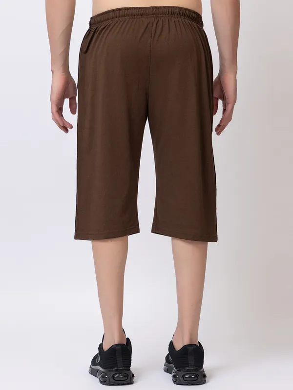 Coffee_Cotton_Blend_Three-Fourths