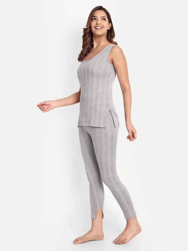 Grey_Cotton_Blend_Sleeveless_Thermal_Set_(Top_&_Bottom)_For_Women