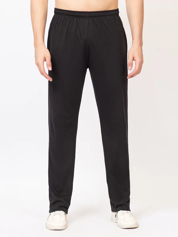 Black_Essential_Regular_Fit_Trackpants