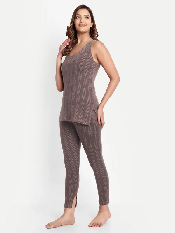 Coffee_Cotton_Blend_Sleeveless_Thermal_Set_(Top_&_Bottom)_For_Women