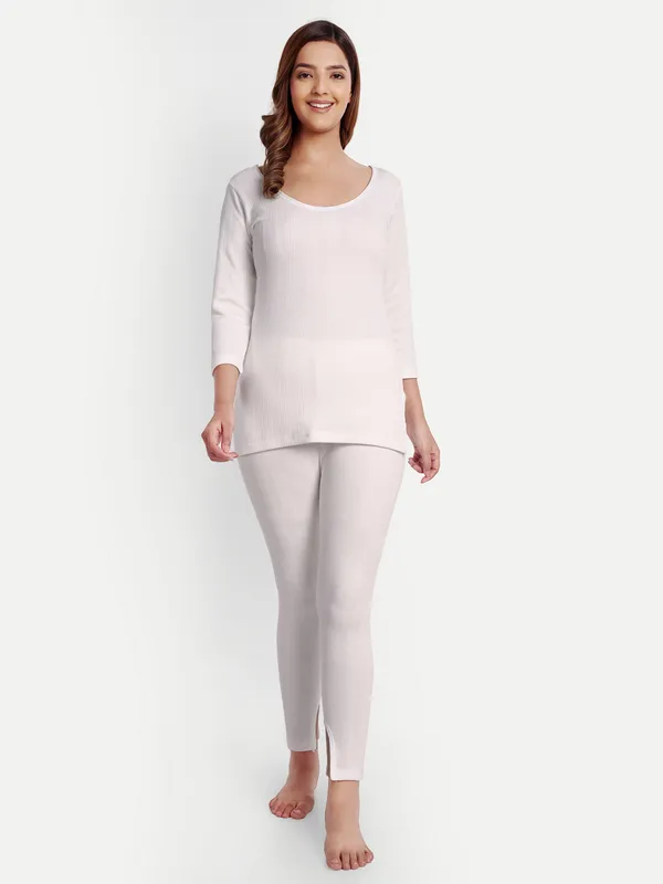 Off-White_Cotton_Blend_Three_Quarter_Sleeves_Thermal_Set_(Top_&_Bottom)_For_Women