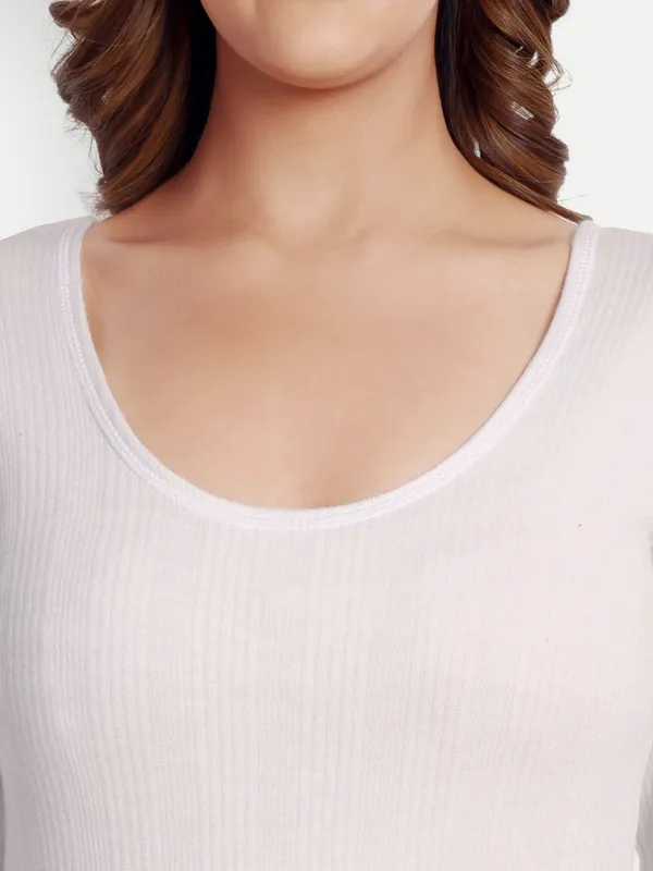 Off-White_Cotton_Blend_Three_Quarter_Sleeves_Thermal_Set_(Top_&_Bottom)_For_Women