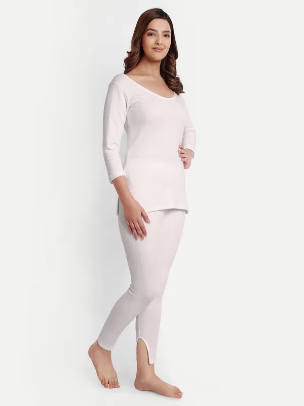 Off-White_Cotton_Blend_Three_Quarter_Sleeves_Thermal_Set_(Top_&_Bottom)_For_Women