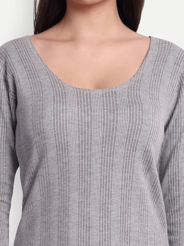 Grey_Cotton_Blend_Three_Quarter_Thermal_Top_For_WoMen