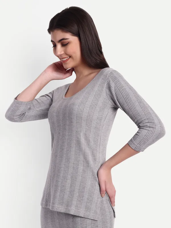 Grey_Cotton_Blend_Three_Quarter_Thermal_Top_For_WoMen