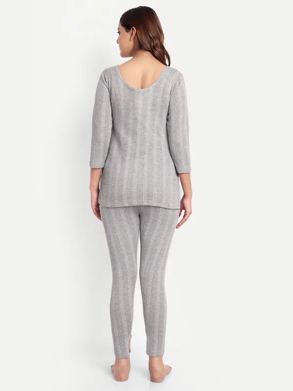Grey_Cotton_Blend_Three_Quarter_Sleeves_Thermal_Set_(Top_&_Bottom)_For_Women