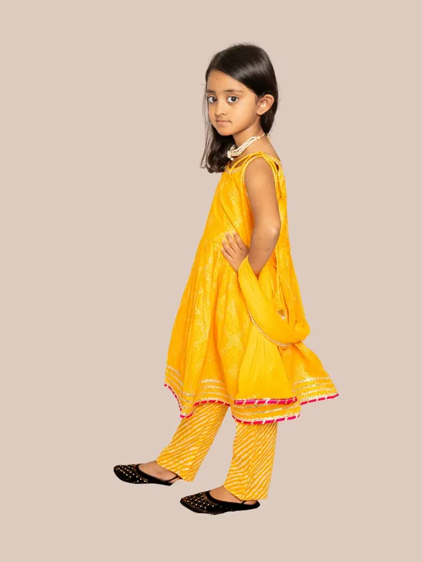 Girls_Yellow_Cotton_Kurta_Set_with_Dupatta_|_Festive_Ethnic_Wear_for_Kids